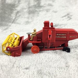 Lesney Massey Ferguson Combine Harvester Tractor 780 Special England Made Red